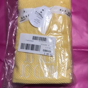 NEW Rae Dunn SO FRESH SO CLEAN hand towels set of 2 NEW BNIP